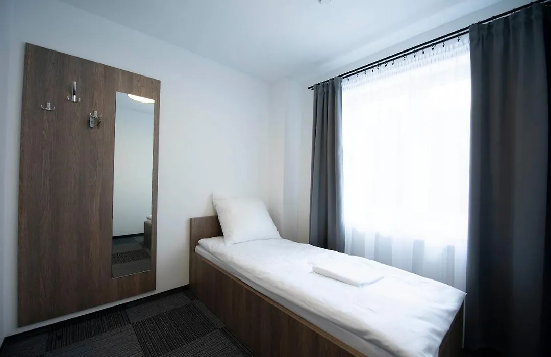 Hostel Sms Free Parking-1